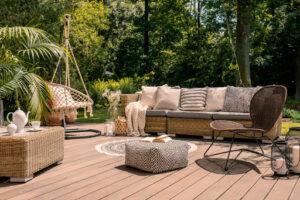 Outdoor deck ideas - modern floating deck.